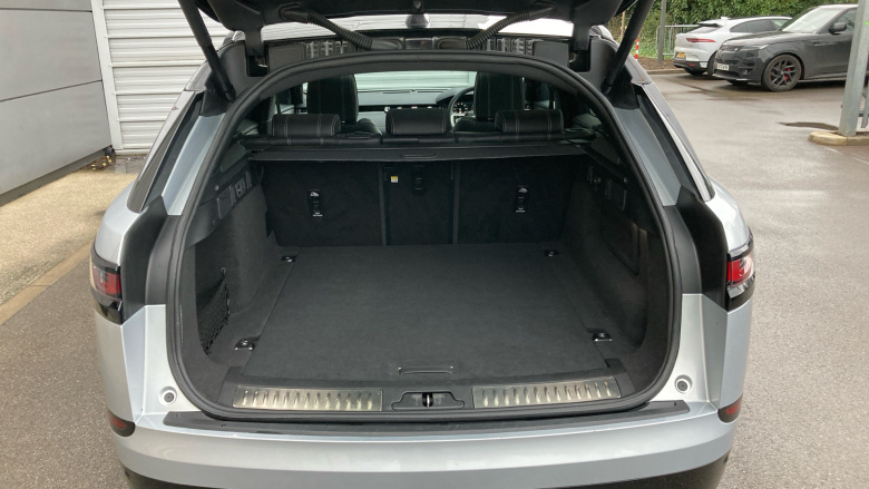 Land Rover Range Rover Velar 2.0 D200 R-Dynamic HSE 5dr Auto Diesel Estate